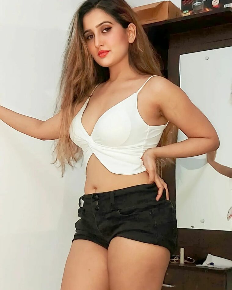 Riya Varma 4