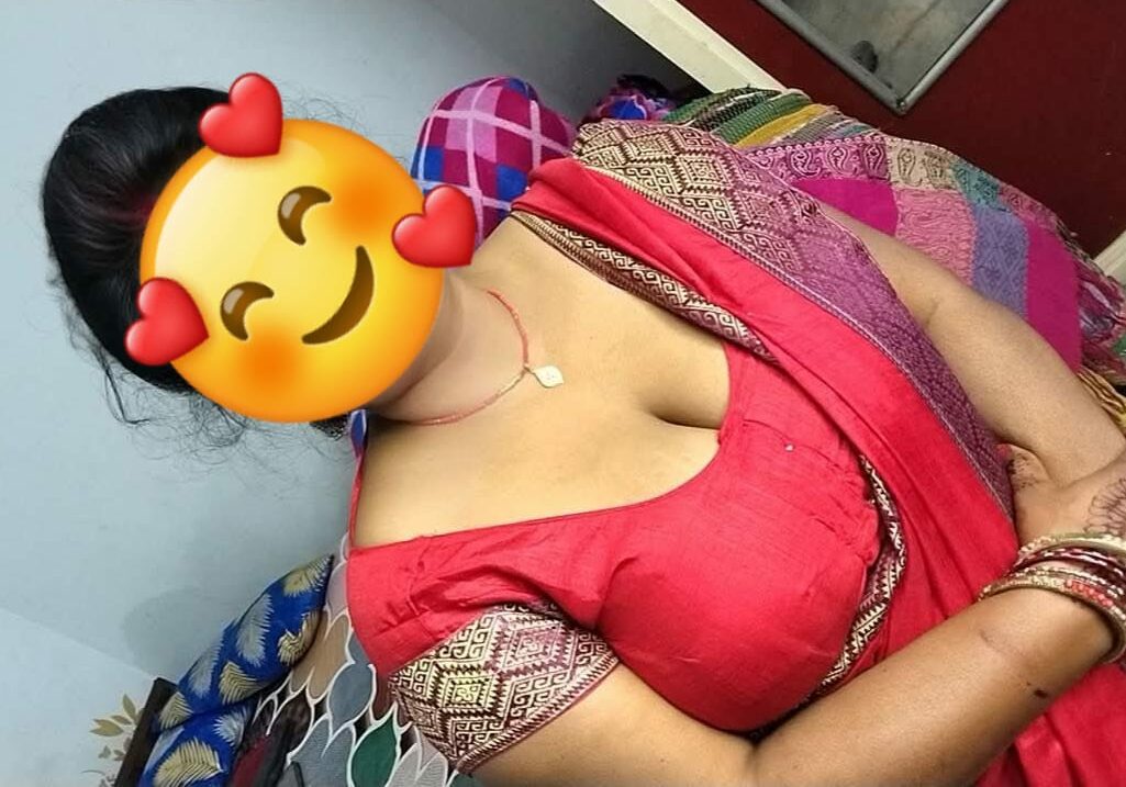 Housewife - Escort Agency