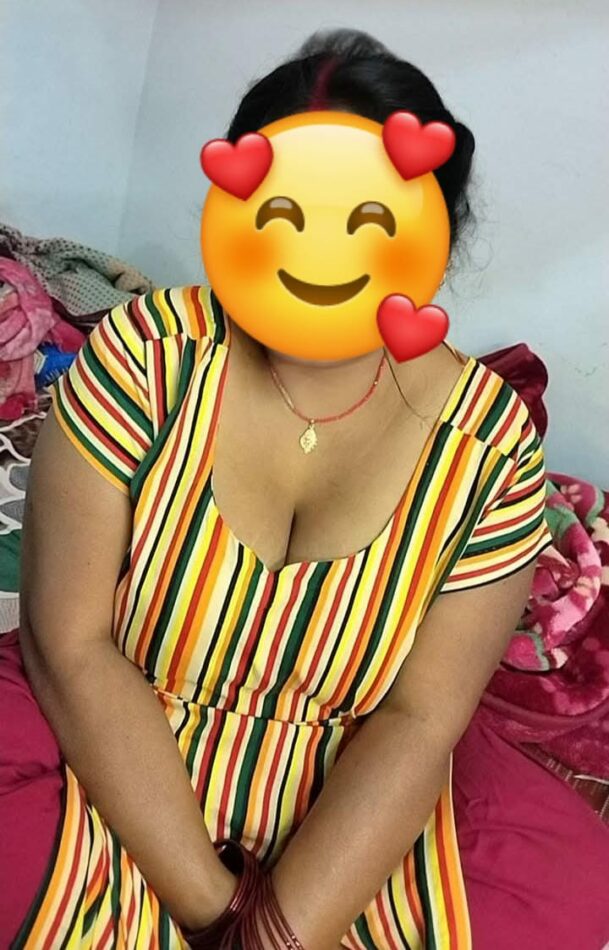 Housewife - Escort Agency 5
