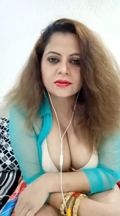 Priya - Escort Agency 5