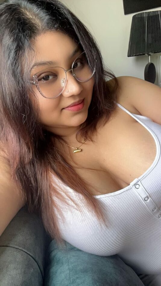 Riya Agarwal- Escort Agency 1