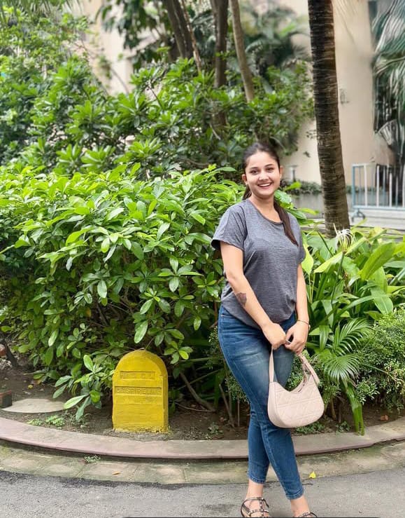 Komal - Escort Agency 3