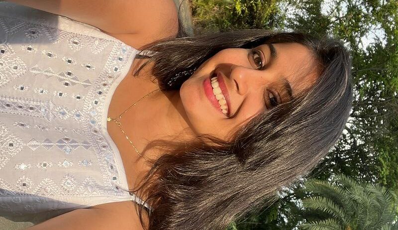 Komal - Escort Agency