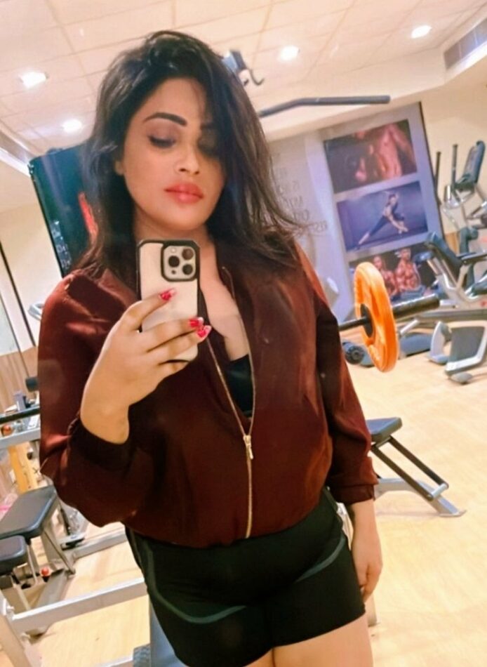 Mehak 25