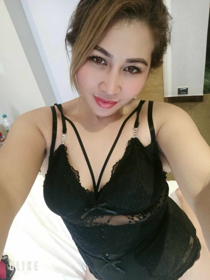 Simran 27