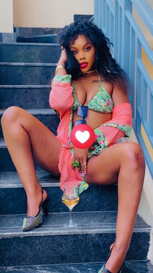 Rihanna 1