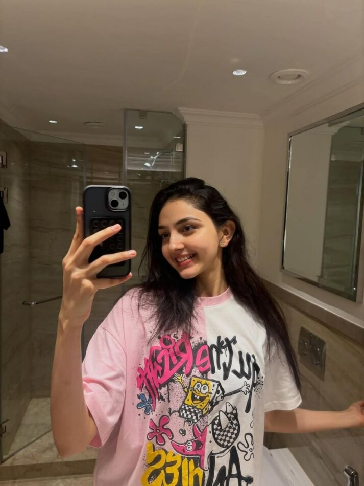 Roshni Escort Service 4